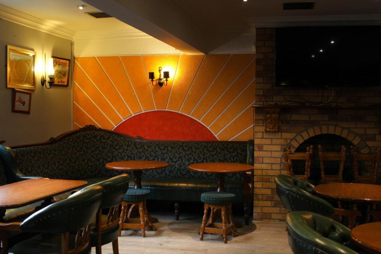 Bridge Hotel Арклоу Екстериор снимка