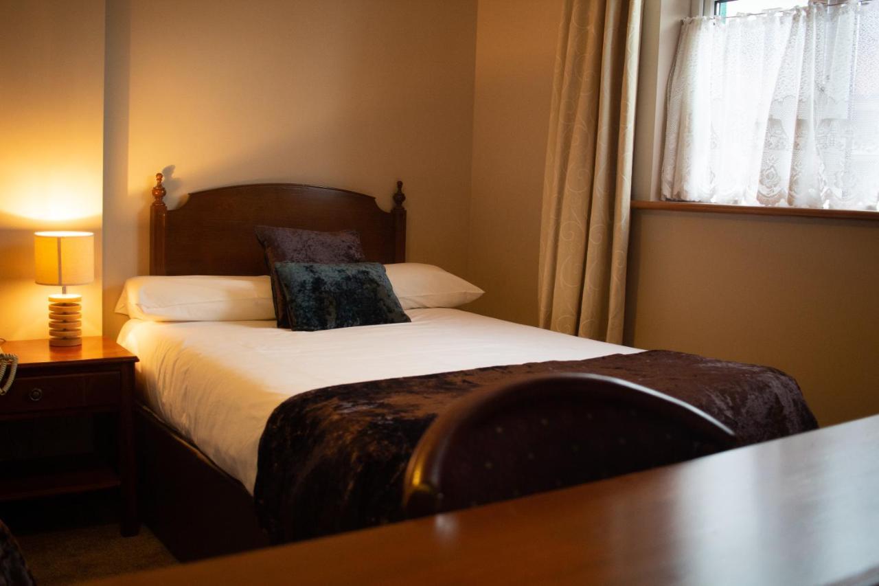 Bridge Hotel Арклоу Екстериор снимка