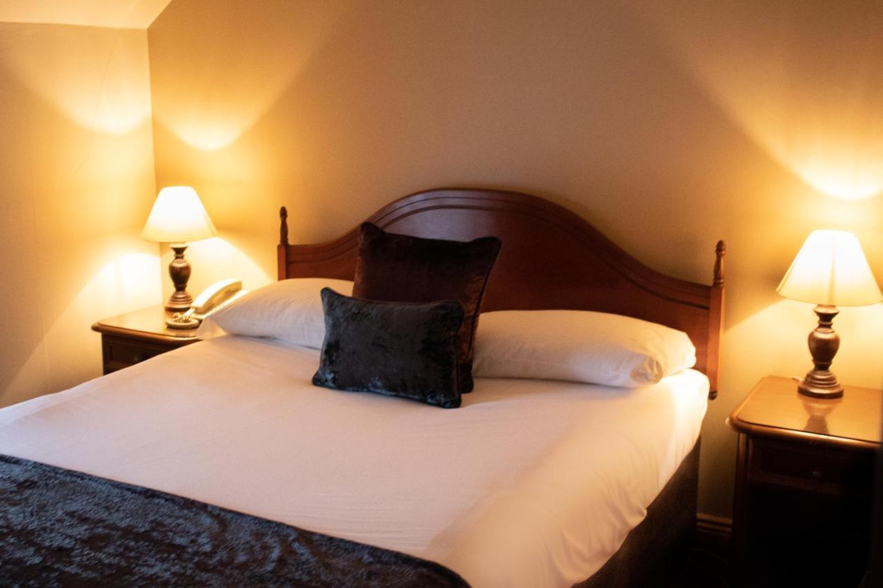 Bridge Hotel Арклоу Екстериор снимка