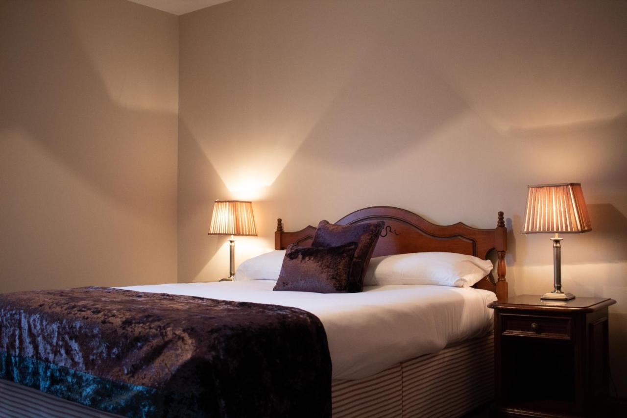 Bridge Hotel Арклоу Екстериор снимка