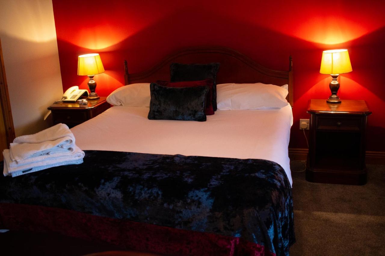 Bridge Hotel Арклоу Екстериор снимка