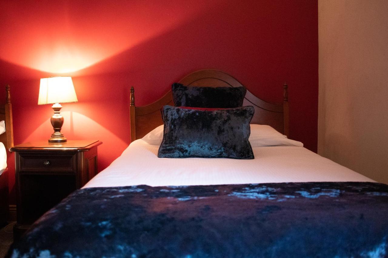 Bridge Hotel Арклоу Екстериор снимка