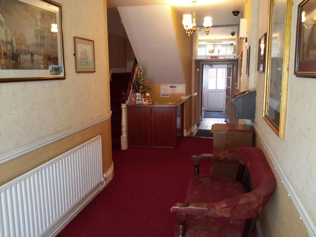 Bridge Hotel Арклоу Екстериор снимка