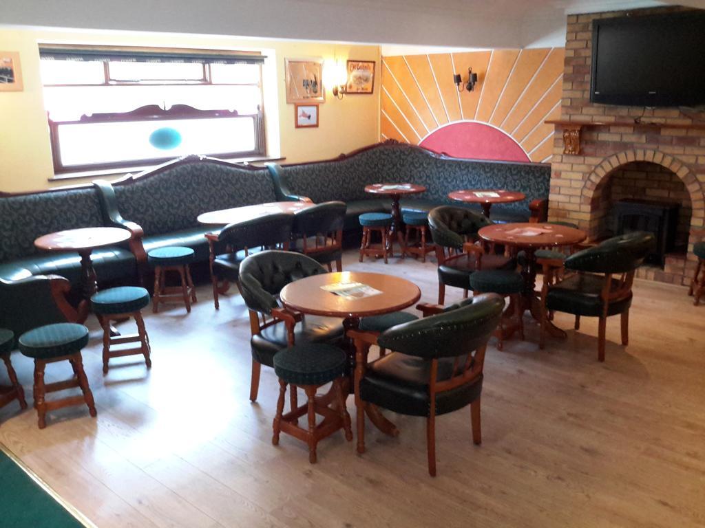 Bridge Hotel Арклоу Екстериор снимка